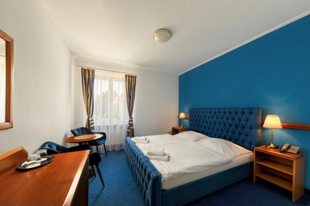 Prague Hotel Carl Inn Restaurant & Free Parking Luaran gambar